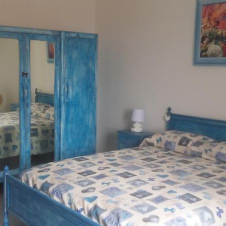 B&B Le Peonie Badesi Bagian luar foto