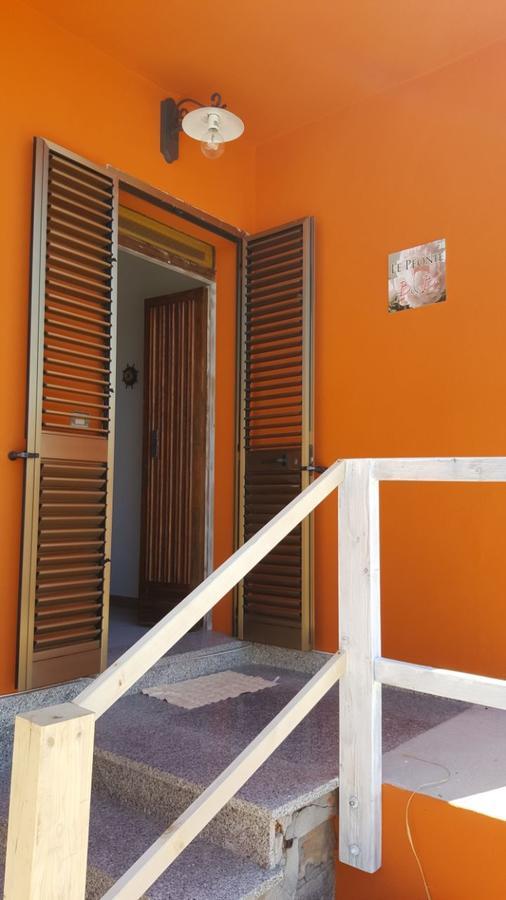 B&B Le Peonie Badesi Bagian luar foto
