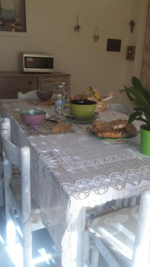 B&B Le Peonie Badesi Bagian luar foto